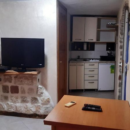 Apartments Lanmari Risan Exterior photo